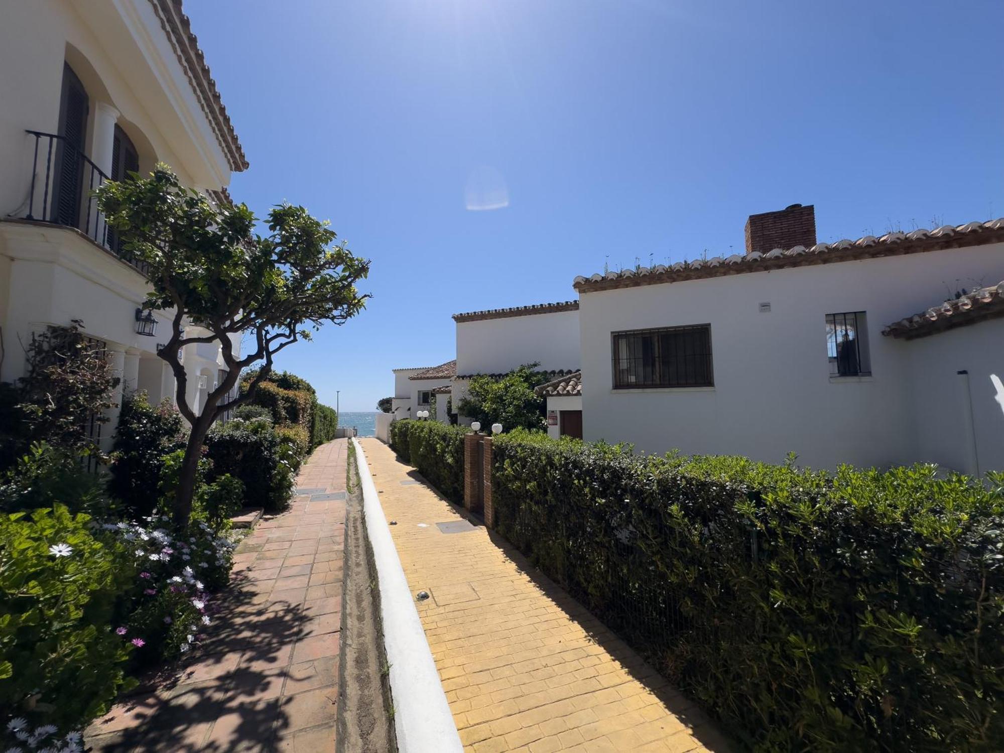 Adosado Junto Al Mar Villa Estepona Bagian luar foto