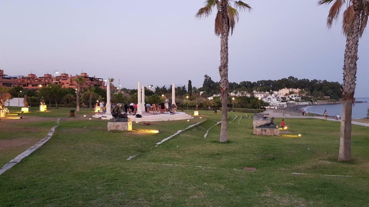 Adosado Junto Al Mar Villa Estepona Bagian luar foto